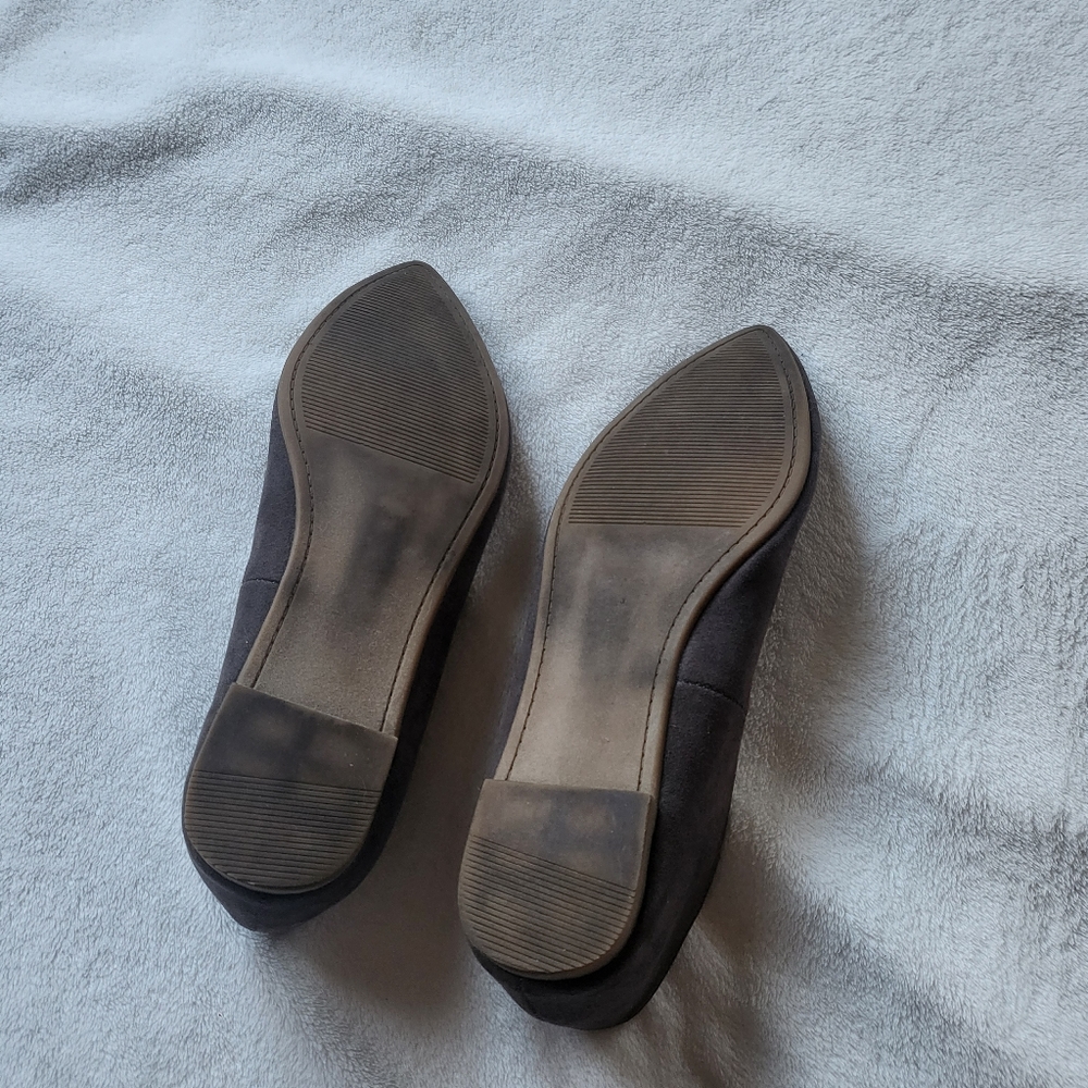 Torrid laser-cut faux suede pointed-toe loafers 10W - Picture 6 of 11